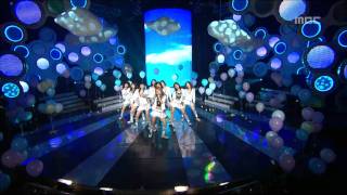 Girls Generation  Into The New World 소녀시대  다시 만난 세계 Music Core 20070811 [upl. by Mcgurn]