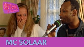 MC Solaar surprend une fan   Stars à domicile [upl. by Viviyan]