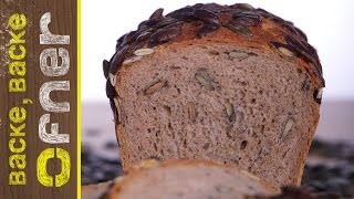 Bio Dinkelbrot mit Natursauerteig  Backe backe Ofner [upl. by Etnom]