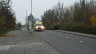 A1 Ambulance 17151 Ongeval Kruisnetlaan Hoogvliet Rotterdam [upl. by Yecniuq965]