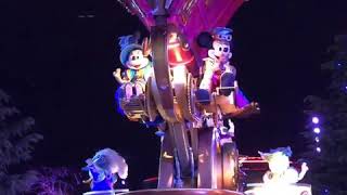 Disneyland Paris New Years Eve Parade broken Float [upl. by Nayd]