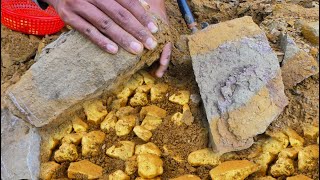 Find amp Dig for Treasure worth Million  from Huge Nuggets of Gold [upl. by Kram153]