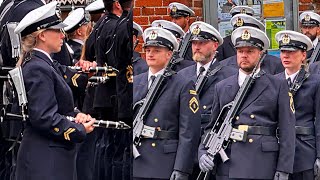 Helenenmarsch 17082023 Marinemusikkorps Wilhelmshaven Gelöbnis Marktplatz Plön  Bundeswehr [upl. by Avehstab]