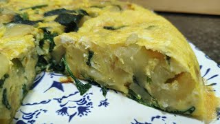 Tortilla de patatas con cebolla 🧅 pimiento y espinacas 🍷Deliciosa [upl. by Ebanreb619]