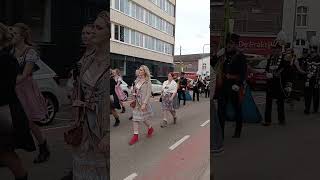 Schutterij Eendracht Papenhoven tijdens het Oktoberfest in Sittard [upl. by Nosidam709]