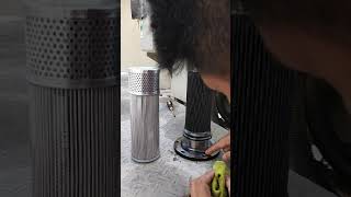 McQuay Screw Chiller Oil Filter Replace in Hindi video [upl. by Tuppeny901]