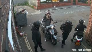 Moped Thieves in Twickenham London [upl. by Aidne]