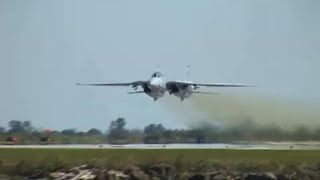 Grumman F14 Tomcat  Burke Lakefront takeoff  Cleveland OH [upl. by Hnib350]