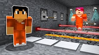 Minecraft ESCAPAMOS DA PRISÃO Pac e Mike [upl. by Aerdnek]