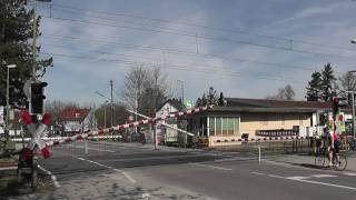 BÜ quotFeldmochinger Straßequot München  Läutewerk und seltene Lichtzeichen  alexTaurus [upl. by Elades613]