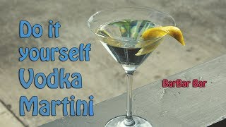 สอนทำค็อกเทล Vodka Martini ง่ายๆ [upl. by Idnir]