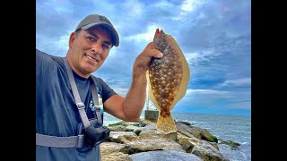 Fishing Fluke at the BARNEGAT INLET in NJ flukefishing saltwaterfishing jettyfishing [upl. by Arrehs]