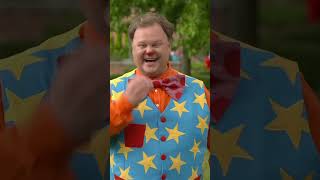 Can You Sign Garden  Mr Tumble and Friends ytshort makaton learning [upl. by Richma491]