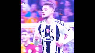 Alçaklara kar yağıyor üşümedin mi  😉🔥 galatasaray ultraslan alisamiyen derby shortsvideos bjk [upl. by Yar607]