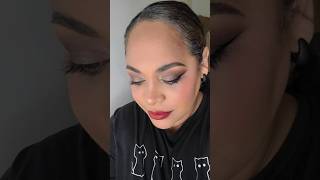 Maquillaje de Ojos en tonos fríos Tingphe Glam Palette temubeauty [upl. by Akili]