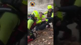 Wild Moment Stranded Drivers Are Saved From Deadly Floods in Valencia [upl. by Yenaj]