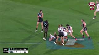 Charlie Curnows almost big mark  AFL Round 12 2024 [upl. by Goodyear]