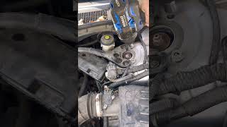 2010 Honda cord strut replacement automechanic diyautorepair carmaintenance mechanic [upl. by Aihsinat]