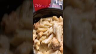 Come amp Make Chicken Alfredo W Me 🤪🤍 cooking chickenrecipe chickenalfredo [upl. by Karlene]