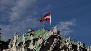 Elezioni in Austria estrema destra favorita sul partito conservatore nei sondaggi [upl. by Hgieloj]