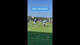 Treylon Burks is looking 💪💪💪 at Tennessee Titans training camp…👀 Arkansas Razorbacks NFL [upl. by Odericus]