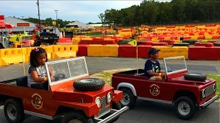 Driving Mini Land Rovers  Heavy Machines Adventure Diggerland [upl. by Gnep]