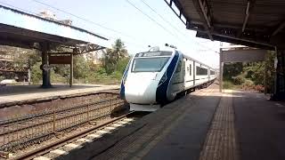 Ahmedabad Reverse Vande Bharat got White Livery Vandebharat Express ❤️  Mumbai Central Vandebharat [upl. by Corella482]