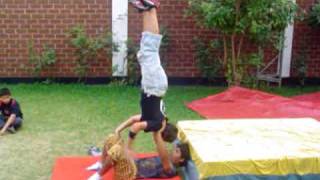 acrobacias de circo clases [upl. by Farant]