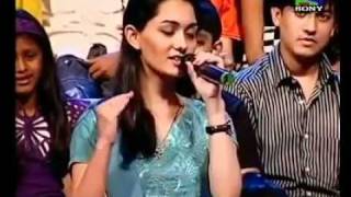 Rahman Stunted Performance By North Indian Girl Sings Tamil Song Movies share [upl. by Mutua440]