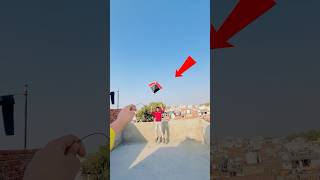 FLY A KITE USING A IRON WIRE 😱 kiteflying vaibhavsainivlogs kitelover shorts [upl. by Gearhart]