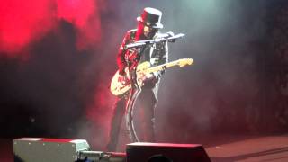 Motley Crue Mick Mars guitar solo Brisbane 2011 [upl. by Chrissa]