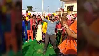 जबरदस्त डायलोग और मीना गीत पर अंग्रेजीन का dance [upl. by Acalia]