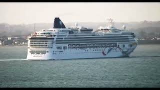 NORWEGIAN DAWN did a manoeuvre in front of the Ryde static cam 55 minutes condensed into 5 minutes [upl. by Thinia]