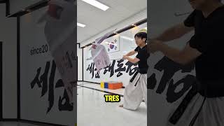 Un deporte único de Corea del Sur [upl. by Camey303]