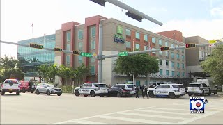 Fort Lauderdale police officer wounded in shooting at Holiday Inn Express suspect dead [upl. by Aihseket]