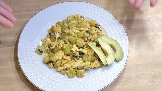 Chayote con huevo desayunodelicioso desayuno cocina saludable huevos chayoterecipe [upl. by Way950]