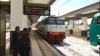 Arrivo e partenza dellIC 1588 quotReggio Calabria CleMilano Clequot dalla stazione di Paola [upl. by Oluas]