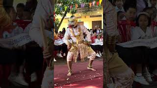 Dancing as cambodian Apsara dacing cambodia [upl. by Irehj]