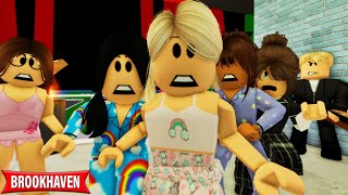 MY SLEEPOVER PARTY Roblox Brookhaven  CoxoSparkle2 [upl. by Nortal]