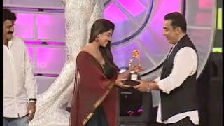 Best Actress Award For Telugu Category For Sri Rama Rajyam In Santhosham Awards  Nayathara [upl. by Nylarat90]