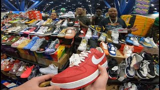 FINDING 50 AND 100 STEALS AT SNEAKERCON HOUSTON SHE KNEW I’D WANT TO BUY HER RARE NIKE AIR MAX [upl. by Koh557]