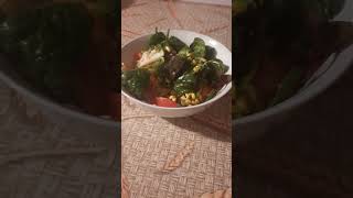 Mananc salatae delicioasa🥗🍽 [upl. by Aseral]