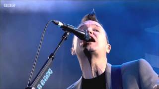 Blink 182  Feeling This live 2014 Reading Festival [upl. by Laughton]