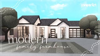 70K ONE STORY MODERN FARMHOUSE NOGAMEPASS  BLOXBURG SPEEDBUILD [upl. by Starinsky]