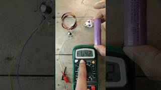 Wireless Battery charger 2N 3055 Transistor electronic diy circuit experiment led [upl. by Eltsryk]