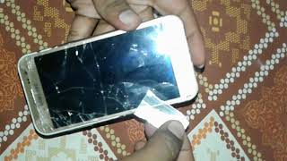 How to remove broken tempered glass from any Smartphone [upl. by Henryetta]