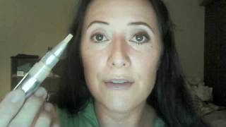 How to use concealer on your eyes using Neutrogena healthy skin eye brightening eye perfector [upl. by Ahsiekram]