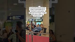 Carterista atada en el aeropuerto del Prat noticias [upl. by Nraa357]