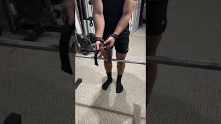 How to set up and use LIFTING STRAPS [upl. by Dnalwor665]