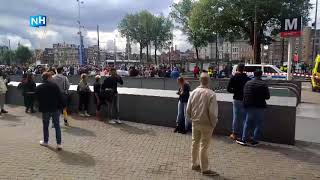 Politie schiet verdachte neer na steekpartij op Amsterdam Centraal [upl. by Robma964]